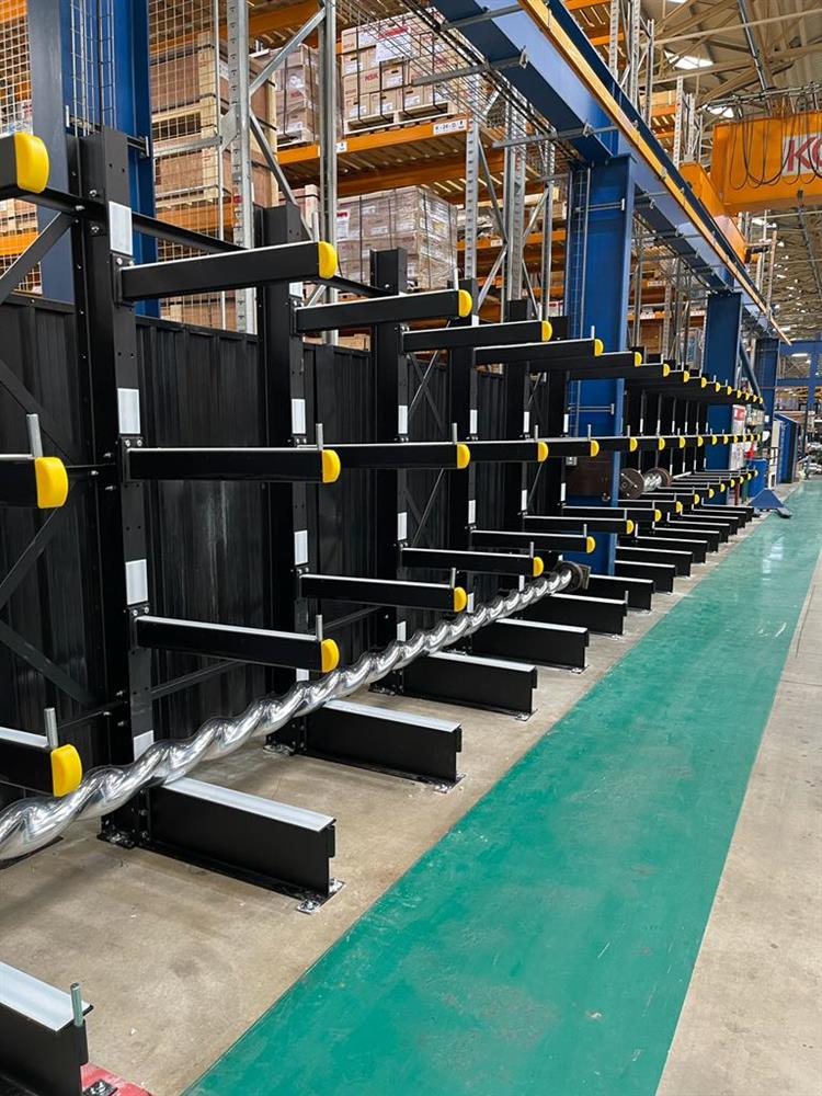 Single Sided Cantilever Rack with Protection